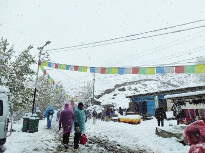  मुक्तिनाथ क्षेत्रमा हिमपात, कागबेनीदेखि मुक्तिनाथसम्मको यात्रा नगर्न आग्रह 